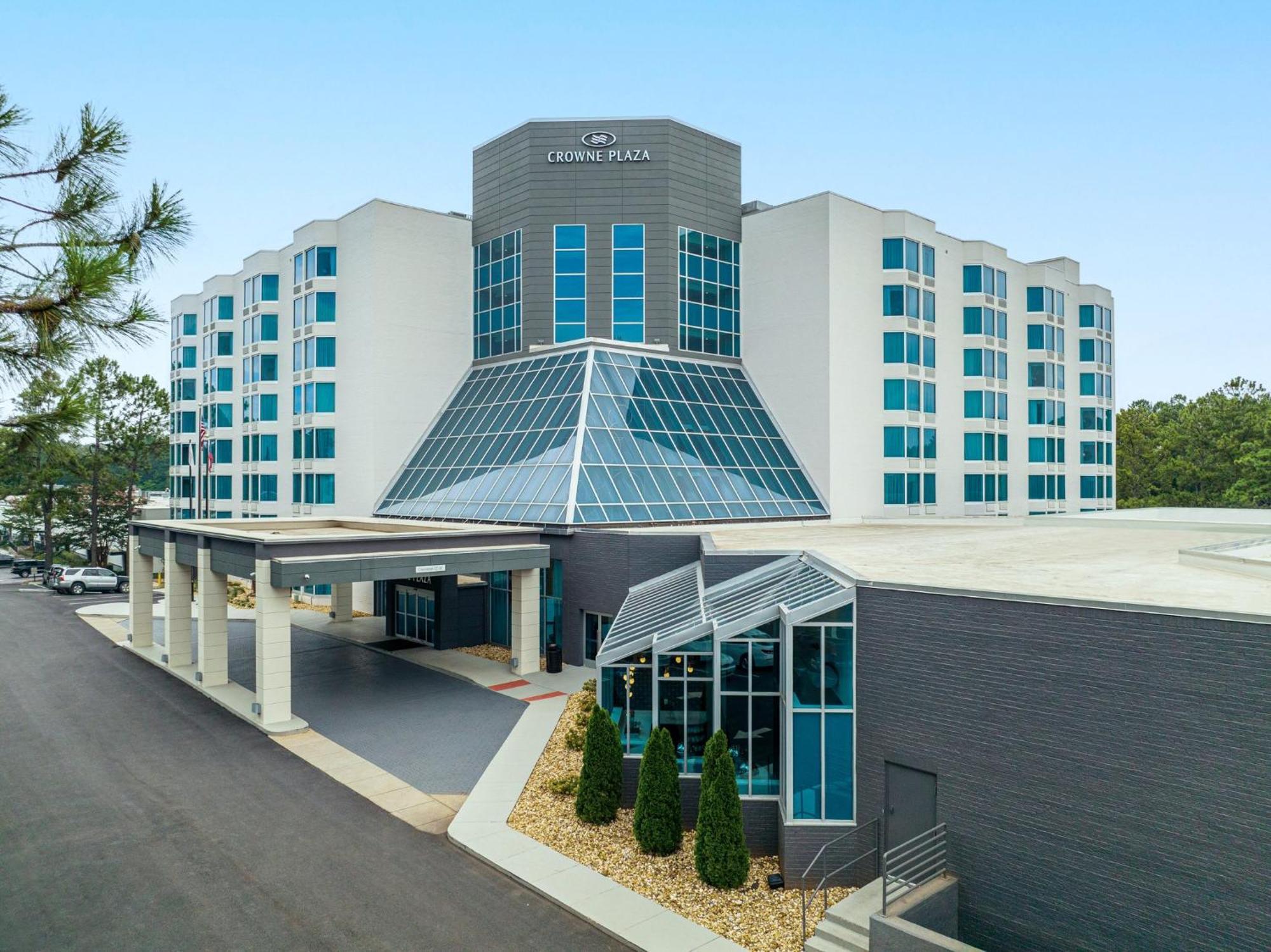 Crowne Plaza Atlanta Ne - Norcross Hotel Exterior photo